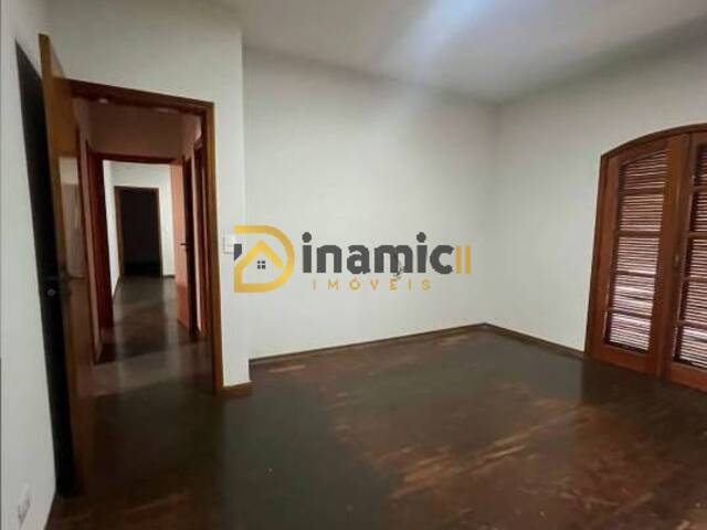 #12 - Apartamento para Locação em Arapongas - PR