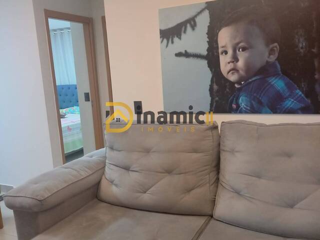 #76 - Apartamento para Venda em Arapongas - PR