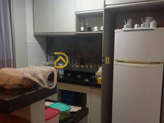 #76 - Apartamento para Venda em Arapongas - PR