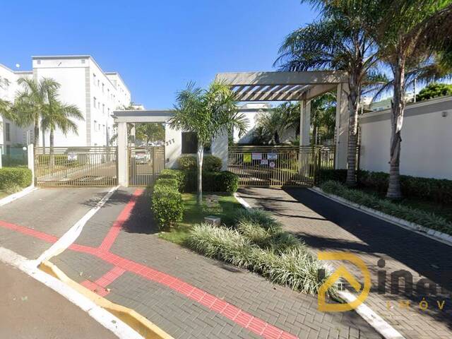 #101 - Apartamento para Venda em Arapongas - PR