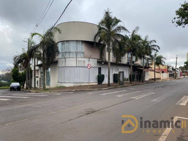 #238 - Conjunto Comercial para Venda em Arapongas - PR