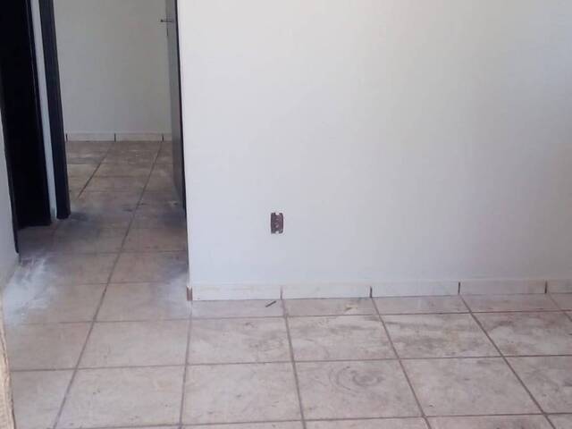 #327 - Casa para Locação em Arapongas - PR