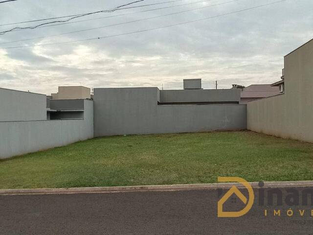 #372 - Terreno em condomínio para Venda em Arapongas - PR