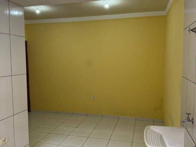 Kitnet para Locação em Arapongas - 4