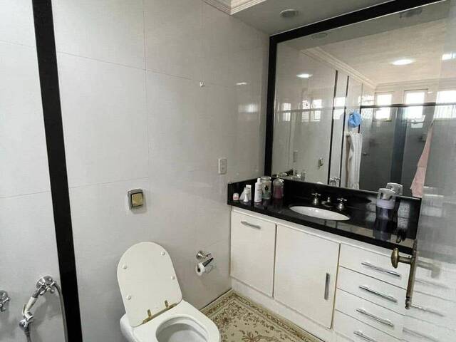 #387 - Apartamento para Venda em Arapongas - PR