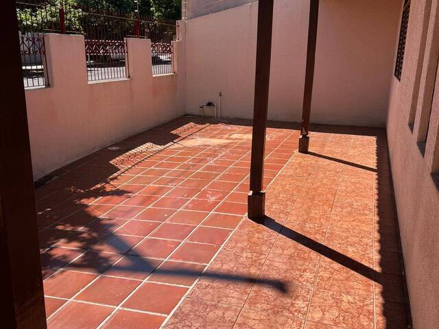 #416 - Casa para Locação em Arapongas - PR