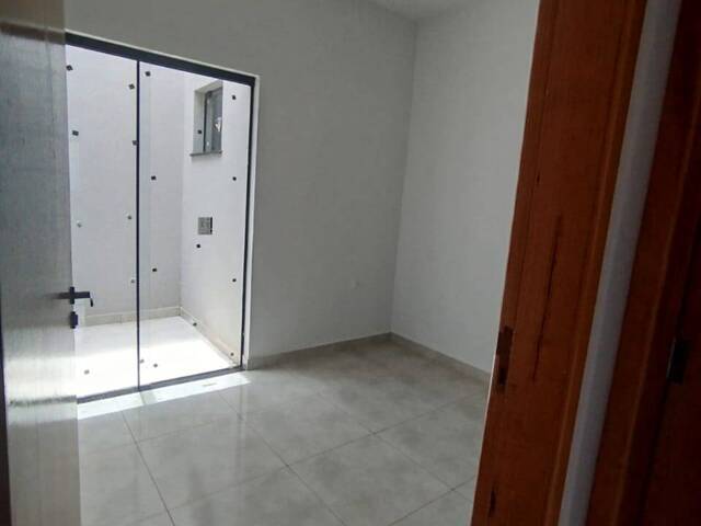 #420 - Casa para Venda em Arapongas - PR