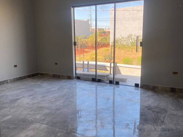 Sobrado para Venda em Arapongas - 4