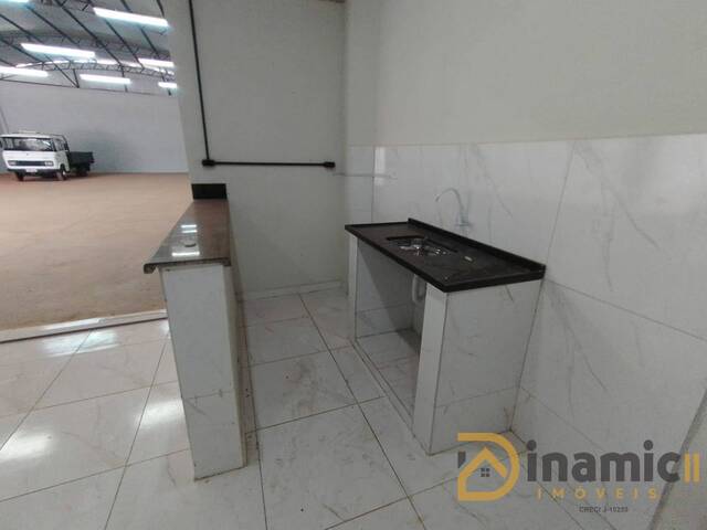 #446 - Barracão para Locação em Arapongas - PR