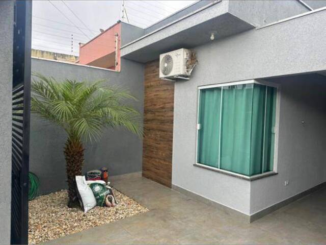 #467 - Casa para Venda em Arapongas - PR