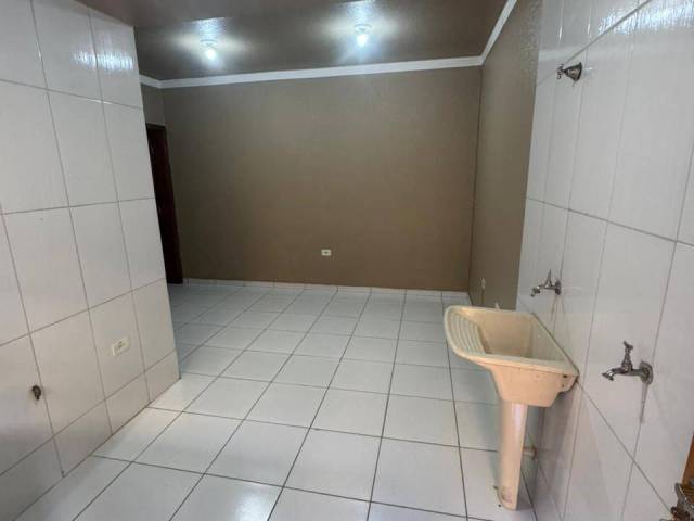 Kitnet para Locação em Arapongas - 4