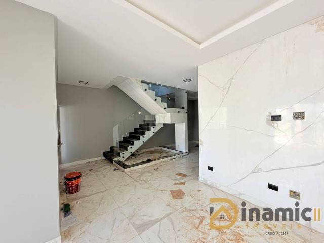 Sobrado para Venda em Arapongas - 4