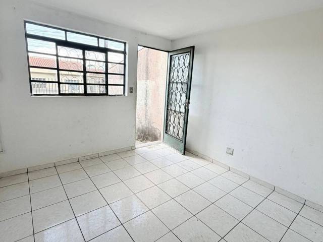 #562 - Sobrado para Locação em Arapongas - PR