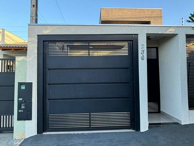 #584 - Casa para Venda em Arapongas - PR - 2