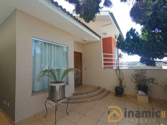 Sobrado para Venda em Arapongas - 4