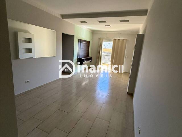 #730 - Apartamento para Locação em Arapongas - PR