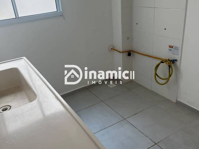 #818 - Apartamento para Locação em Arapongas - PR