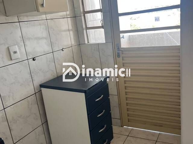 #820 - Apartamento para Venda em Arapongas - PR