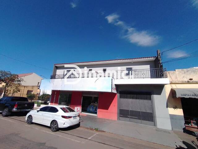 #827 - Apartamento para Locação em Arapongas - PR