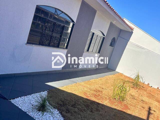 #871 - Casa para Locação em Arapongas - PR