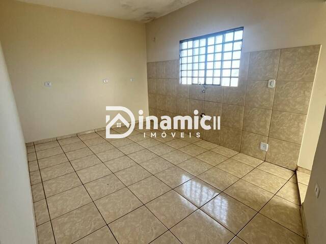 #872 - Apartamento para Locação em Arapongas - PR