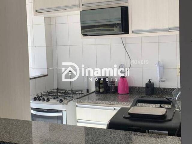#878 - Apartamento para Venda em Arapongas - PR